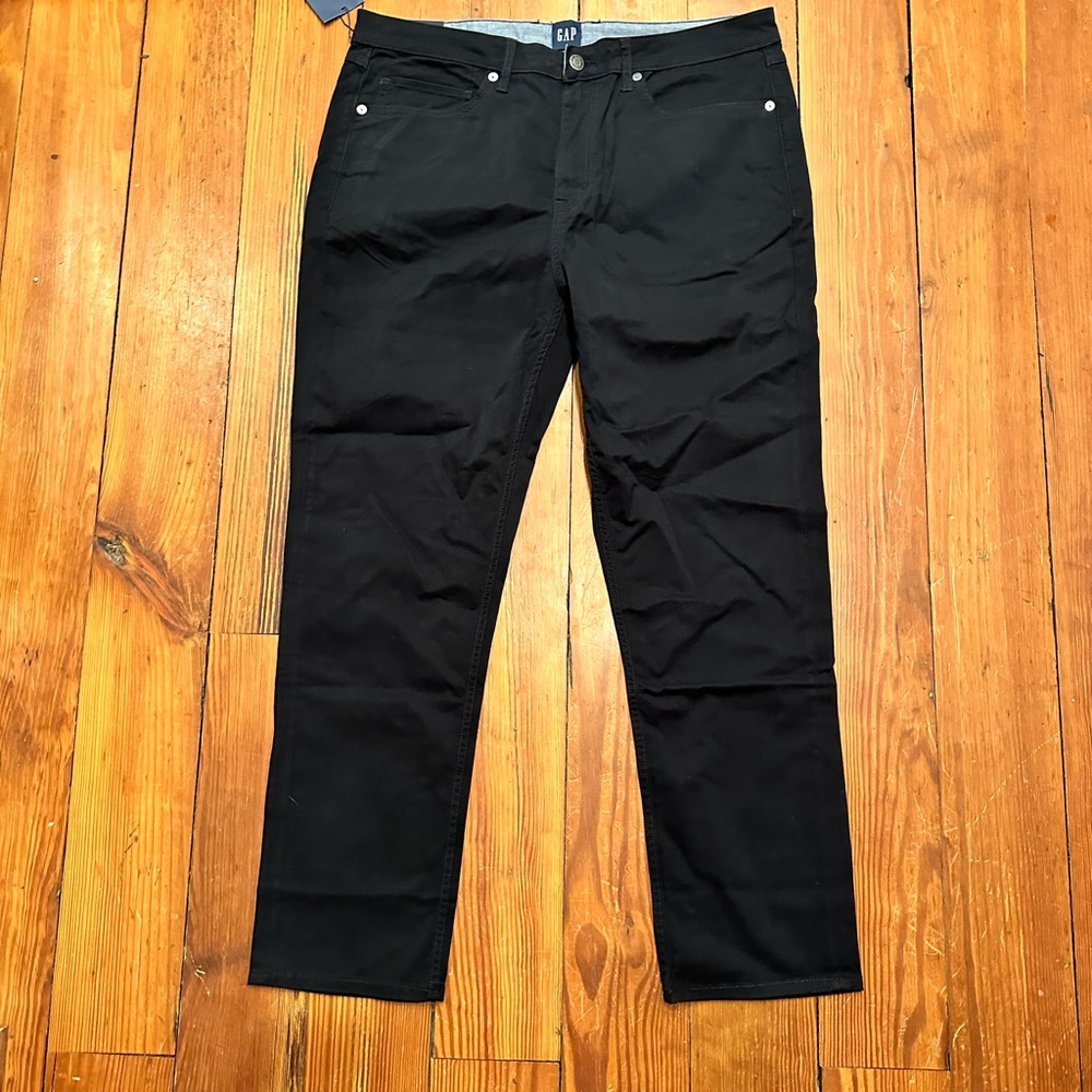 NWT Gap men’s casual pant - black